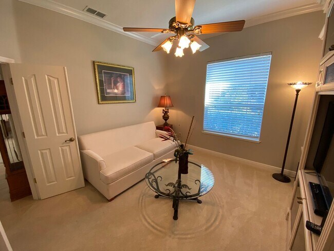 Building Photo - Spectacular and Luxurious Turnkey ANNUAL Lease in The Village of Bridgeport