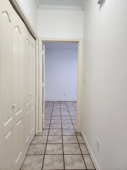 Building Photo - 603 Buena Vista Dr