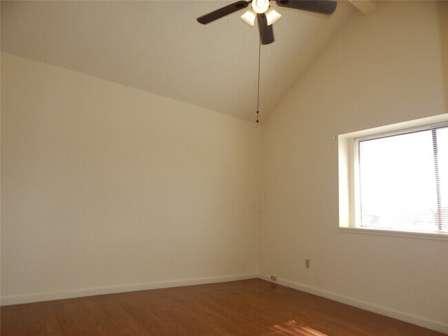 Building Photo - 8623 Beechcrest St