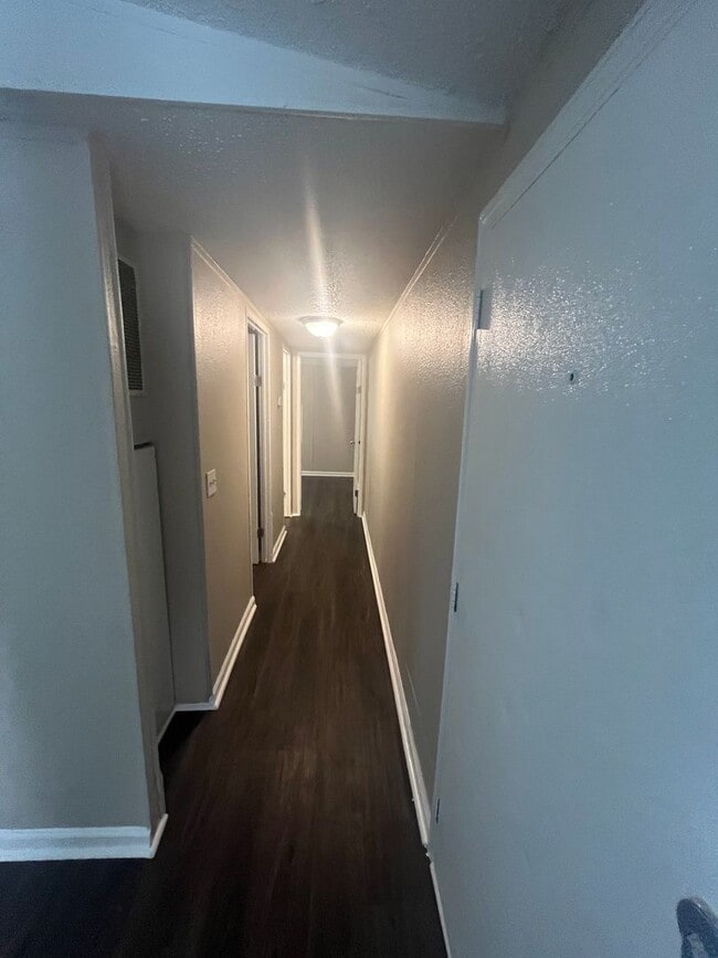 Building Photo - Nice Family home in Ward