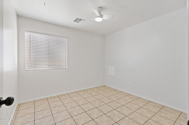 Building Photo - 10054 E Crescent Ave