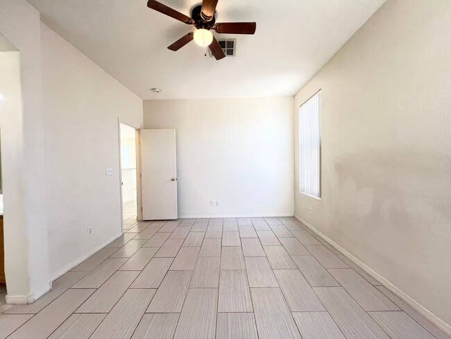 Building Photo - Charming single-story home