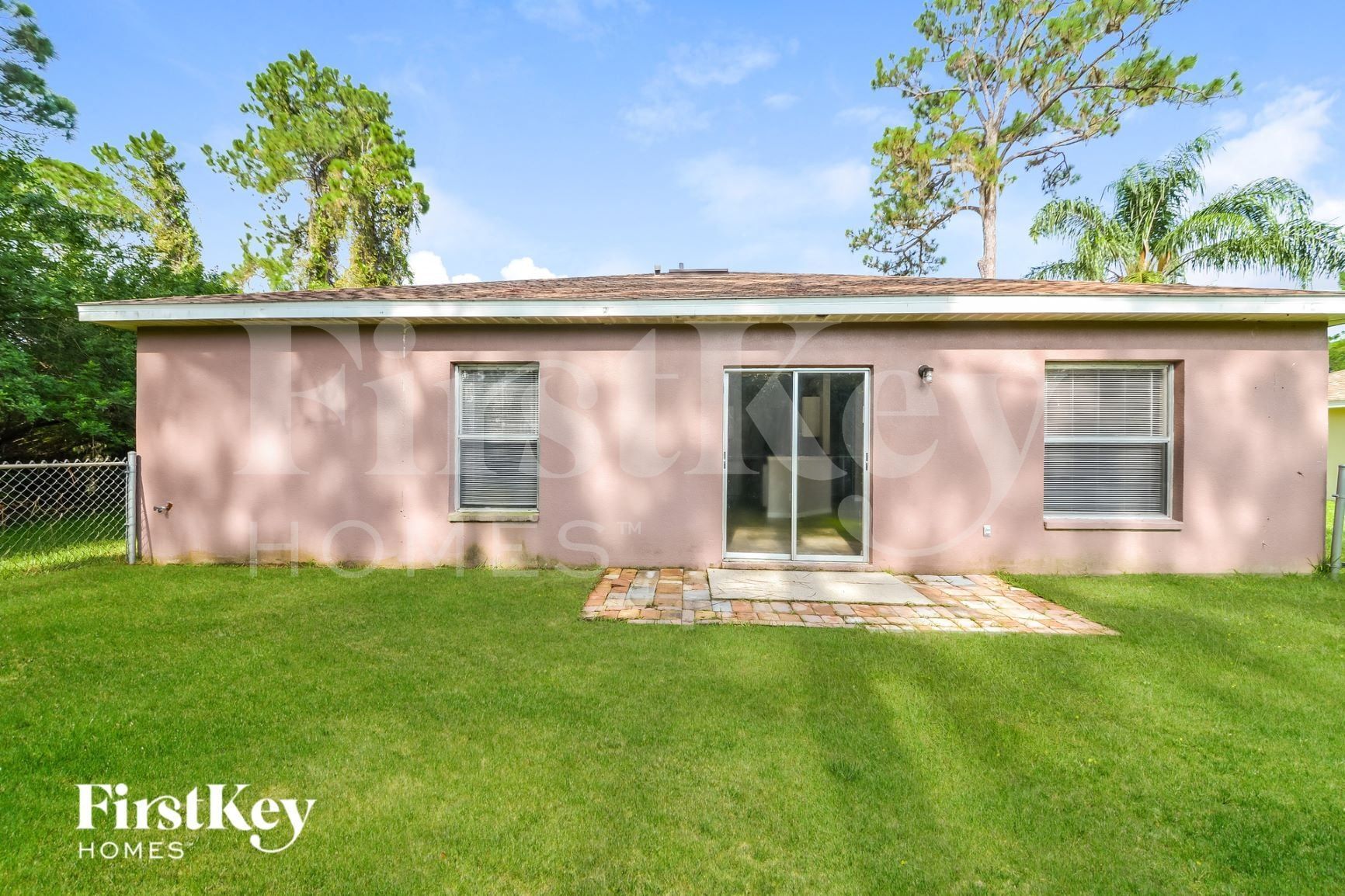 Building Photo - 4448 N Biscayne Dr