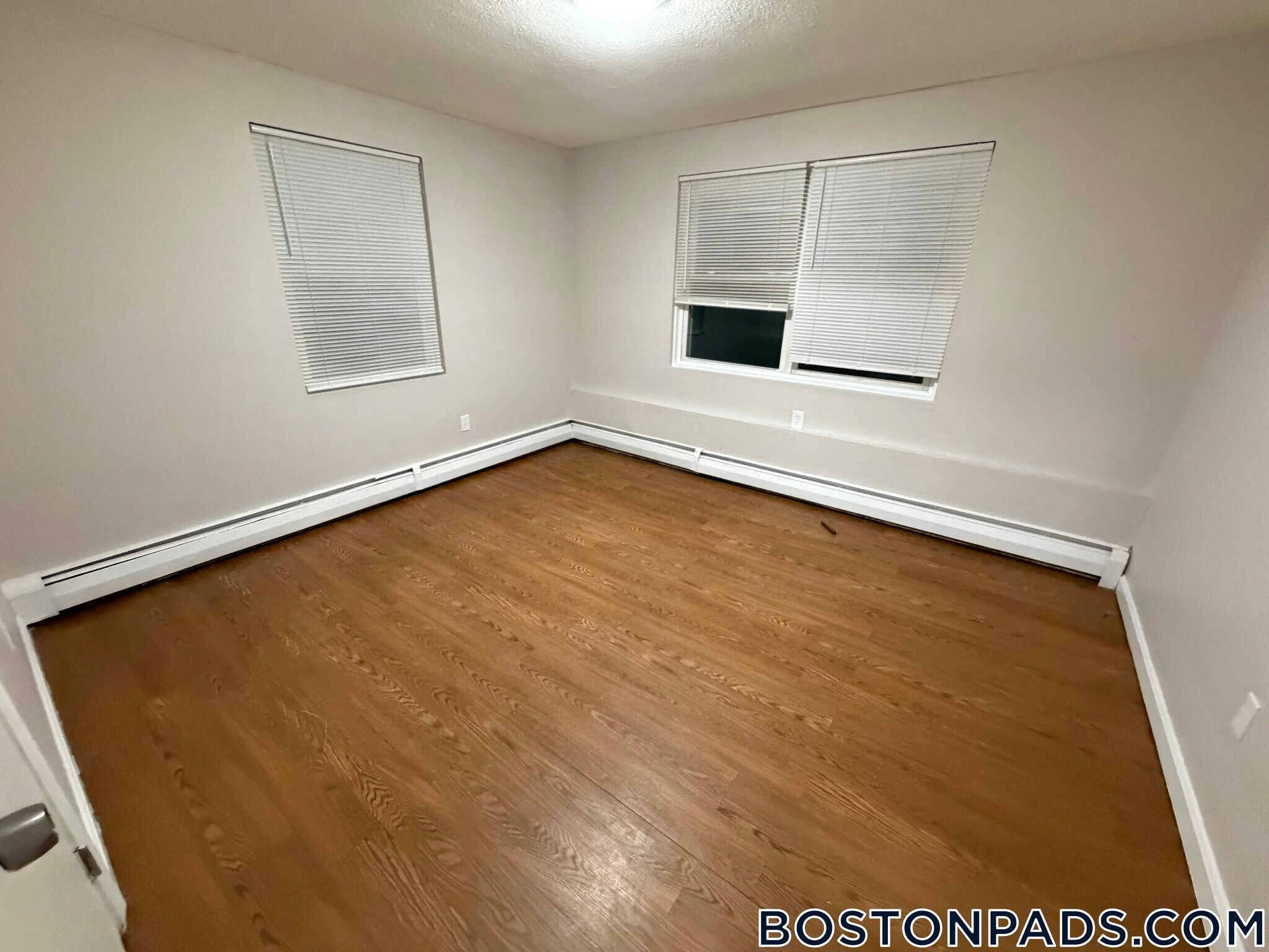 Building Photo - 18 Belmont St