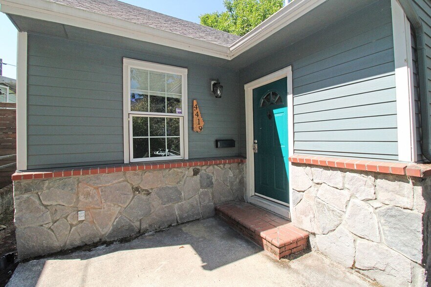 Building Photo - 4419 N Albina Ave