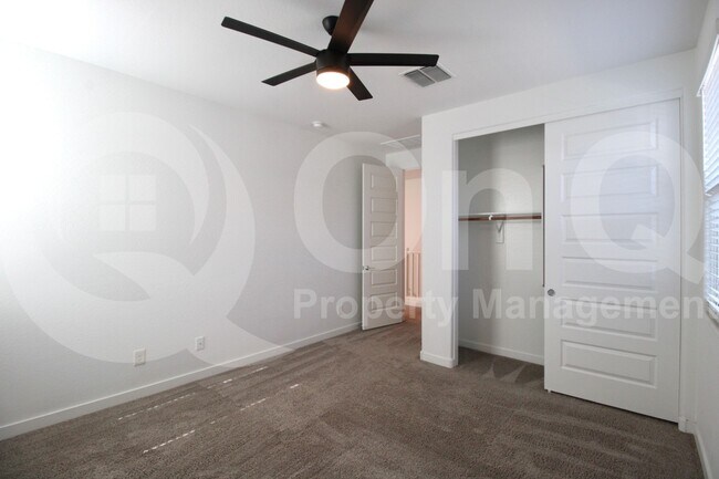 Building Photo - 1158 E Sabino Dr