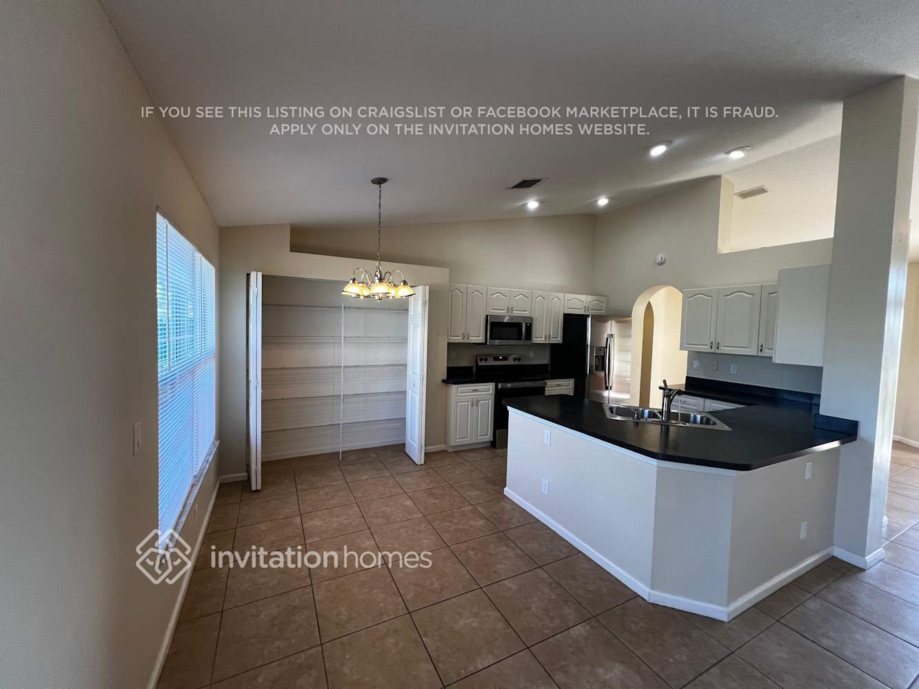 Building Photo - 2133 SW Pruitt St