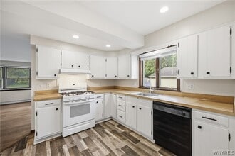 Building Photo - 259 California Dr