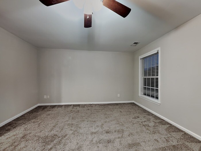 Building Photo - 5859 Crimson Oak Ct