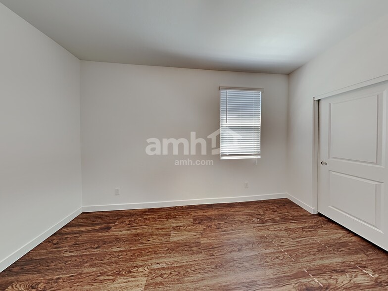 Building Photo - 10518 W Atlantis Wy