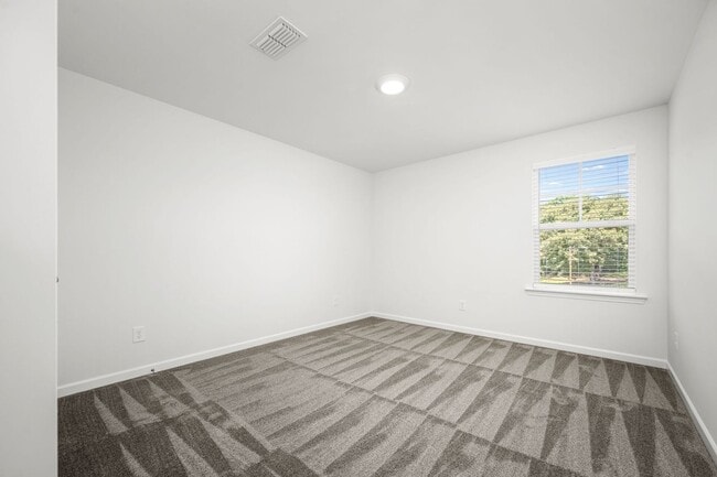 Building Photo - Park Place Townhome!
