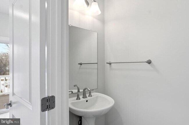 Building Photo - 101 Marlow Ct