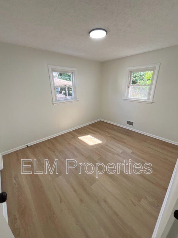 Building Photo - 818 S Ashburton Rd