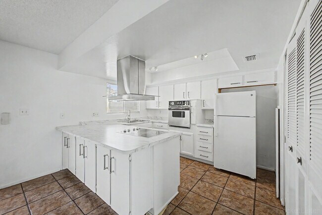 Building Photo - 4522 N 15th Ave