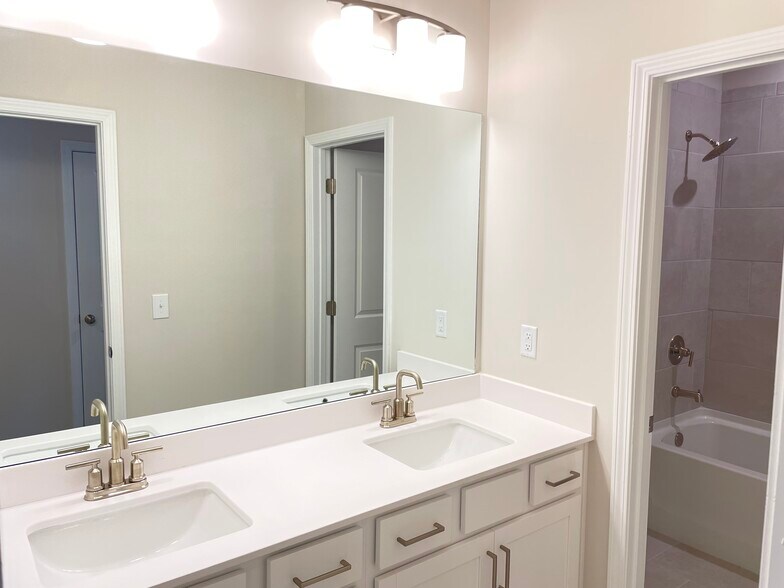 Building Photo - 5975 Stargazer Way