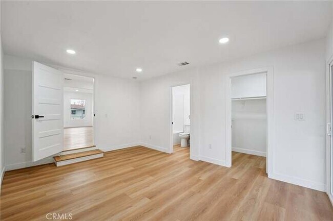 Building Photo - 1634 Turrill Ave