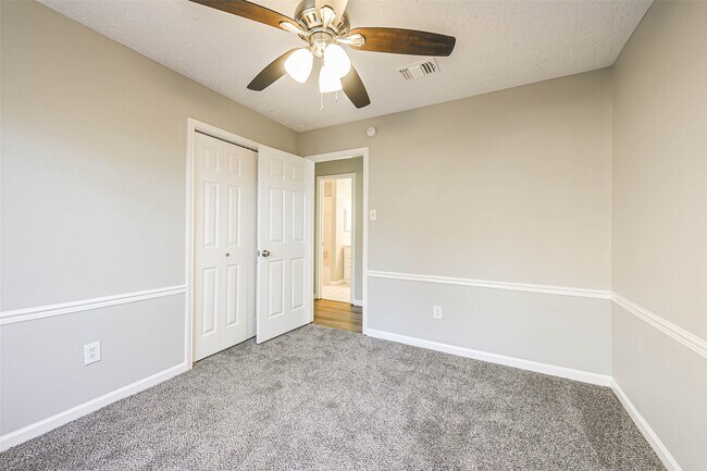 Building Photo - 5507 Village Springs Dr