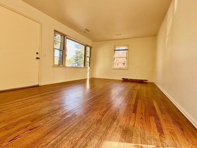 Building Photo - 305 29th St