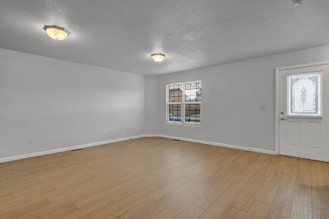 Building Photo - 9429 Fence Post Ct