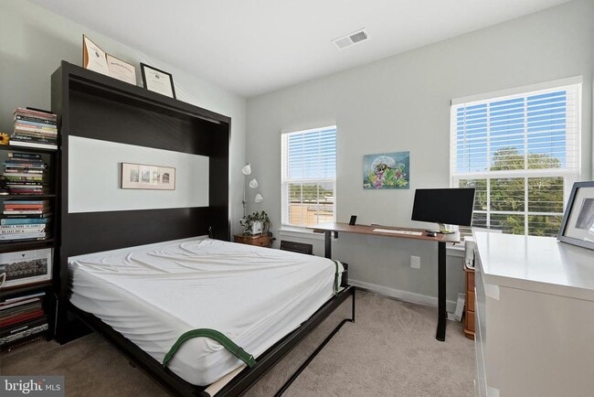 Building Photo - 2027 Track Cir