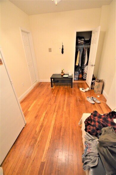 Building Photo - 28 Haviland St