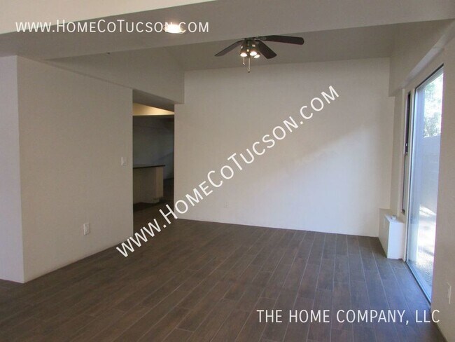 Building Photo - 3668 N Royal Prince Ct. Move in June 3
