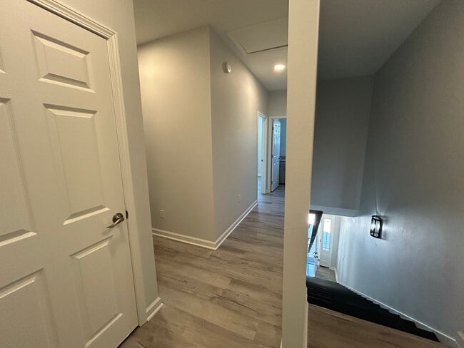 Building Photo - 2022 Trimble Rd