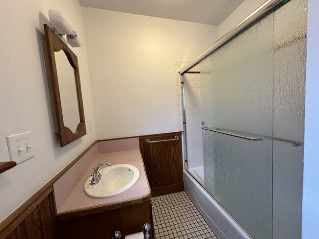 Building Photo - 138 New York Ave