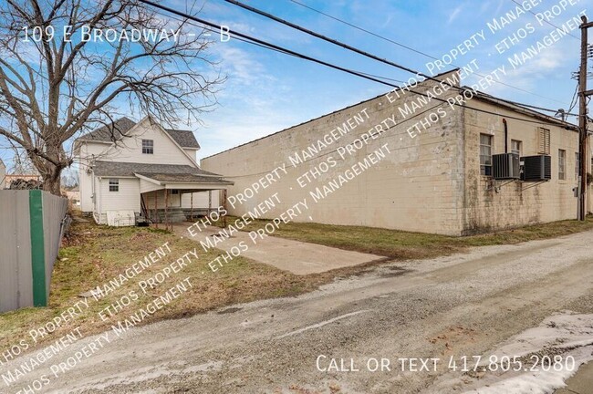 Building Photo - 109 E Broadway