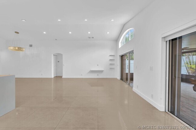 Building Photo - 3307 SW 49th St
