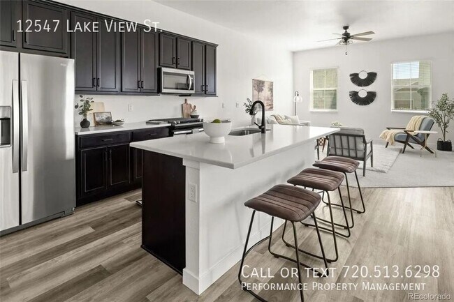 Building Photo - 12547 Lake View St
