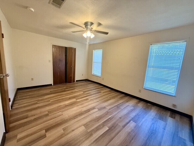 Building Photo - 708 East St