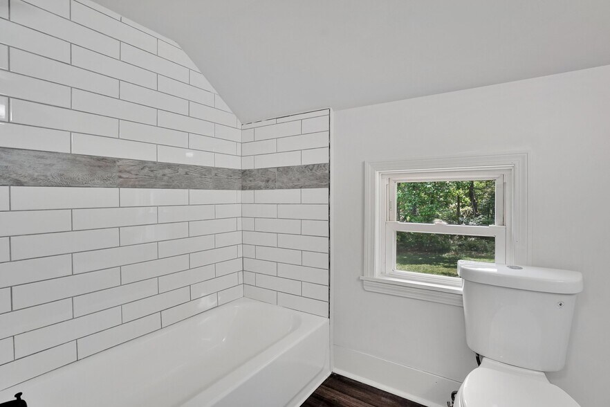 Building Photo - 46 Chestnut Street Pl