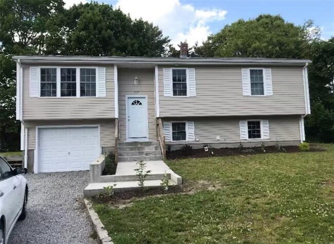 Building Photo - 237 Kingstown Rd