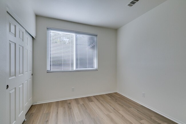 Building Photo - SUMMERLIN BEAUTY*UPGRADED*COMMUNITY POOL*3 BEDROOMS*STAINLESS STEEL APPLIANCES*