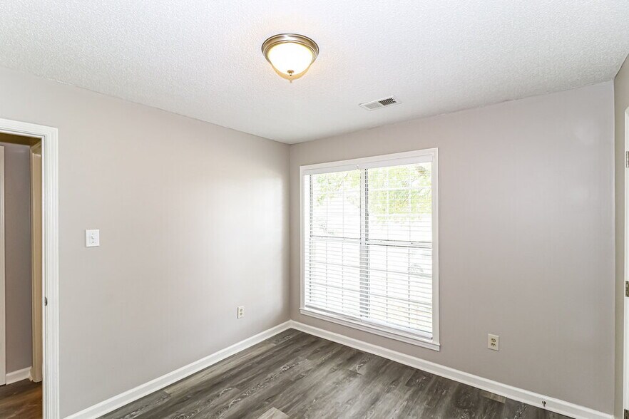 Building Photo - 4046 Shady Mill Cove