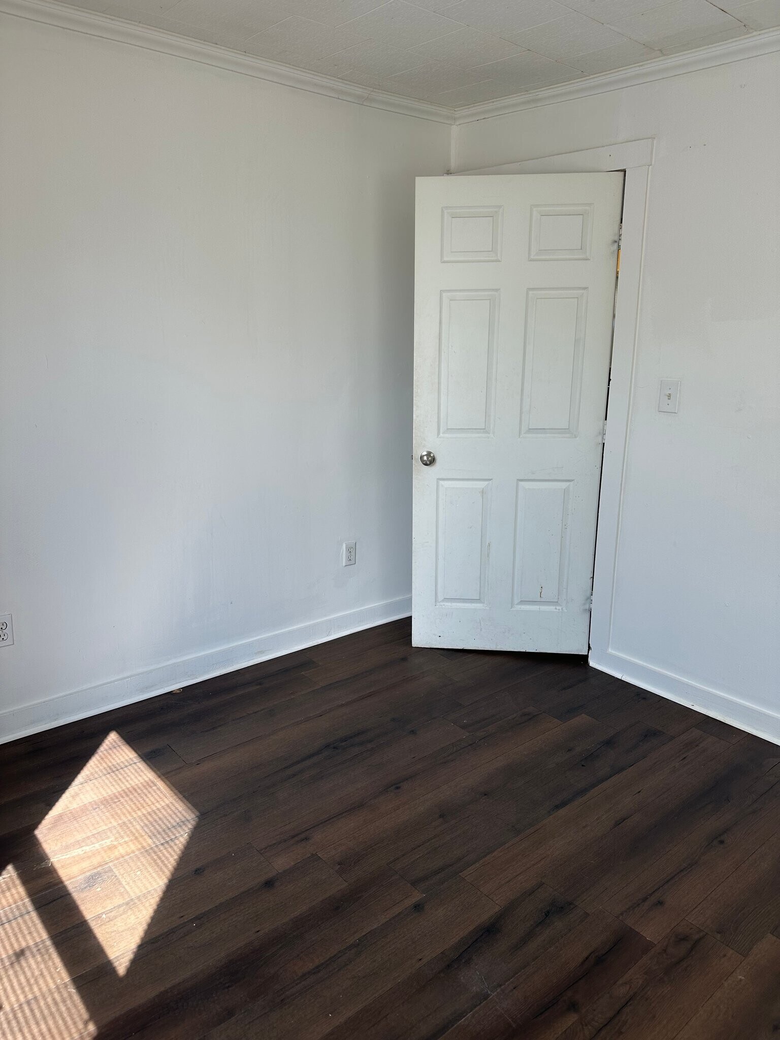 Building Photo - 4499 Hickory Nut Ridge Rd
