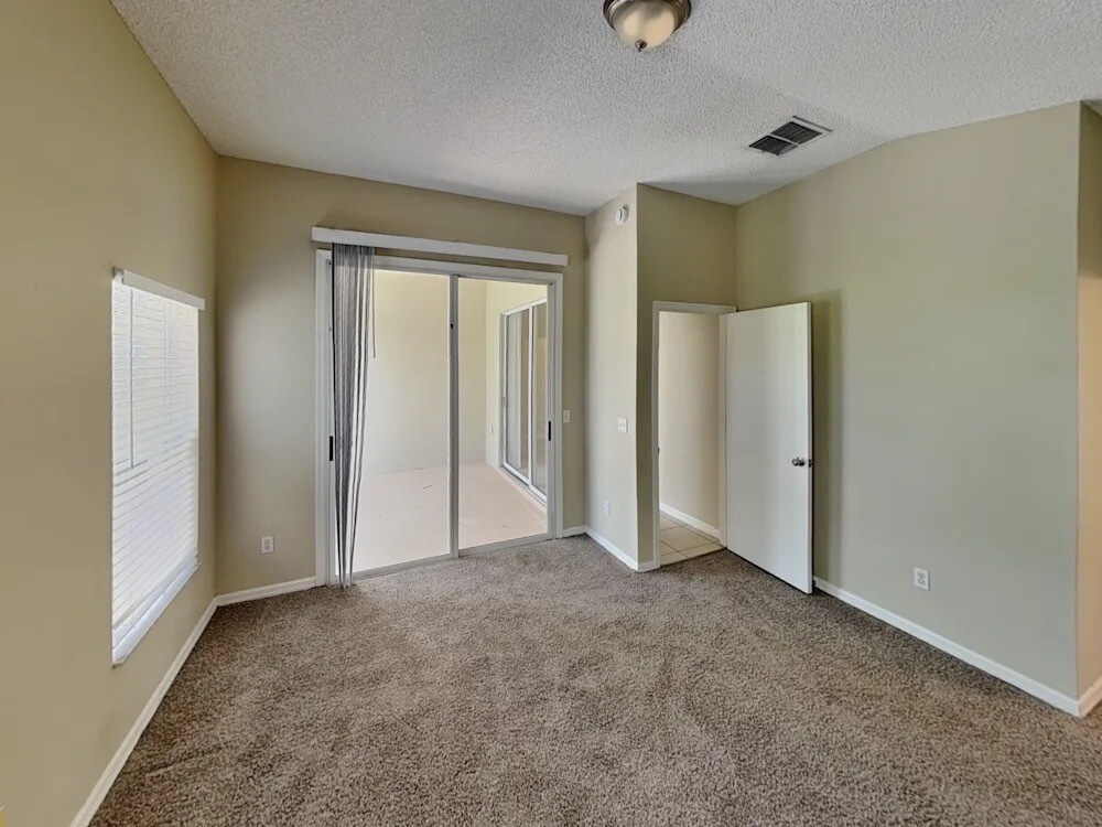 Building Photo - 2539 Chatham Cir