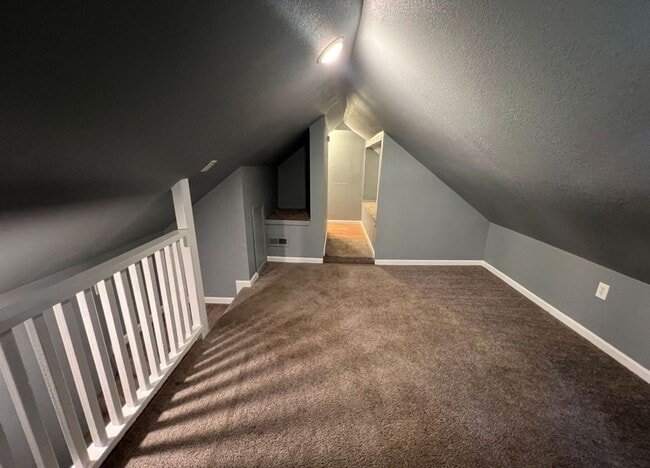 Building Photo - Charming 3 Bedroom Home in Independence – ...