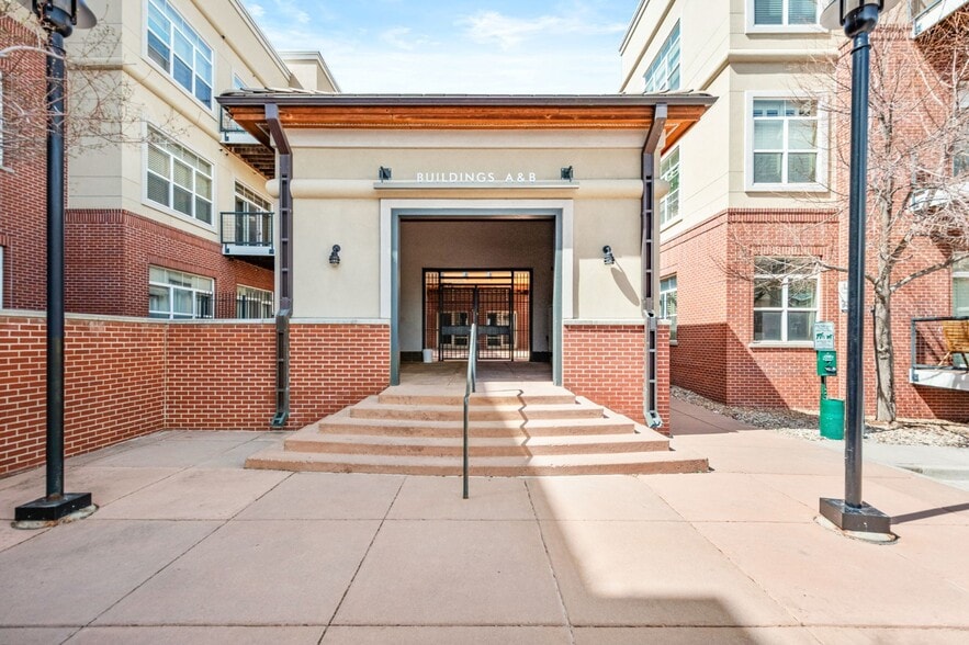 Building Photo - 5401 S Park Terrace Ave