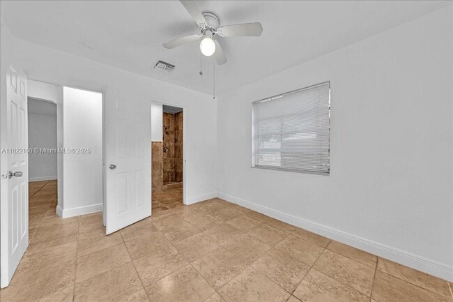 Building Photo - 6221 SW 35th St