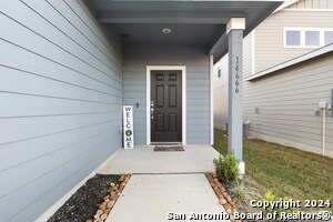 Building Photo - 14666 Emerio Dr