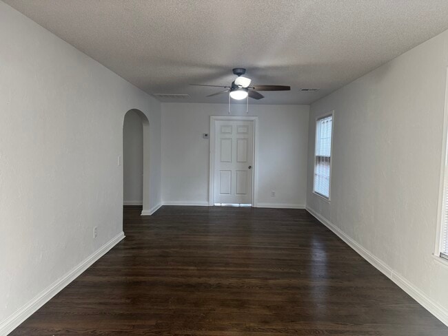 Building Photo - 417 SW 24th St