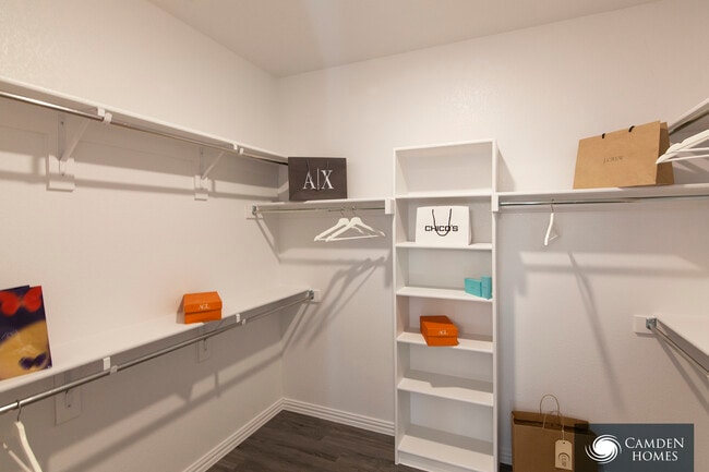 Building Photo - 163 Yale Ave