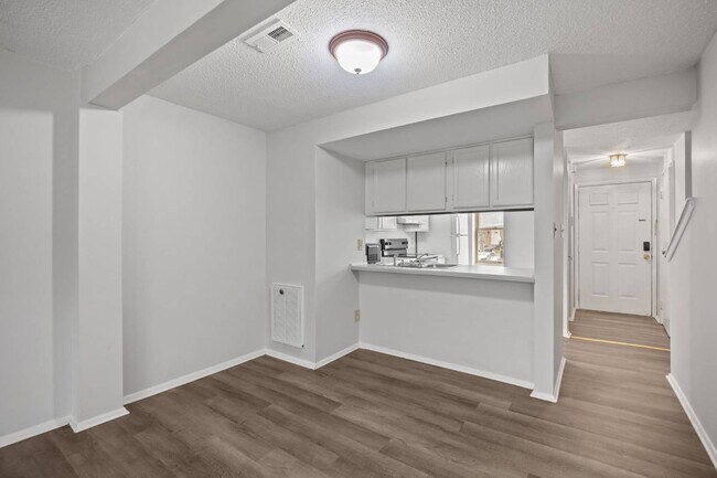 Building Photo - 7716 Sandra Ln