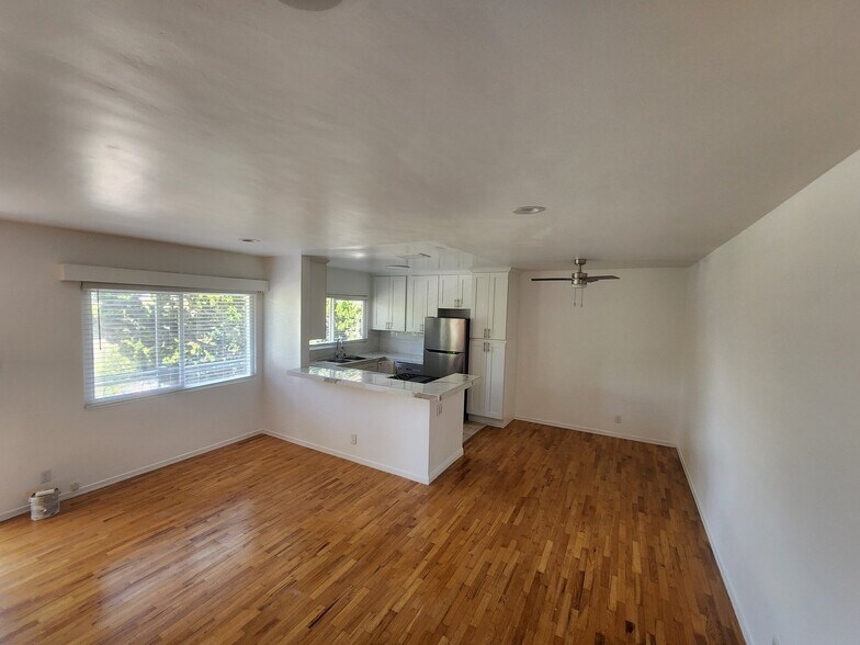 Building Photo - 1025 Idaho Ave