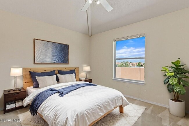 Building Photo - 6377 Franklin Ridge Dr