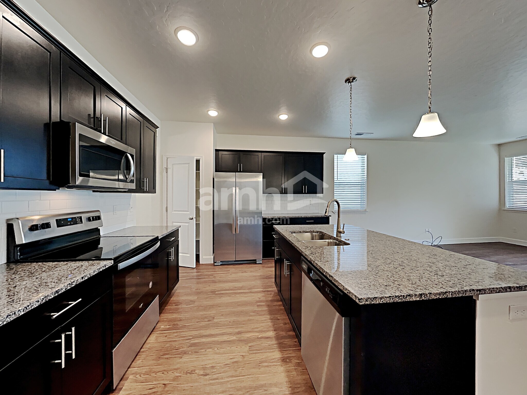 Building Photo - 175 E Sicily Dr