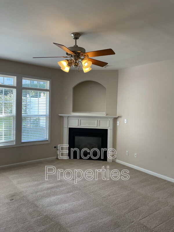 Building Photo - 6824 Middleboro Dr