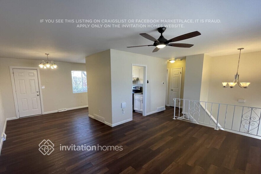 Building Photo - 432 S Victor Way